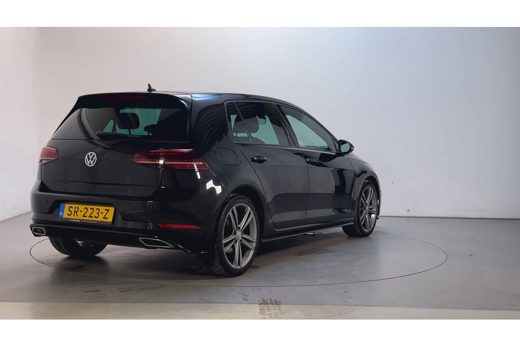 56432548-2.jpg