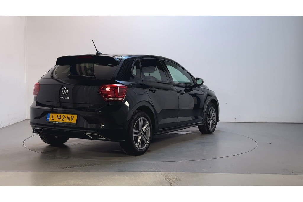 56456496-2.jpg