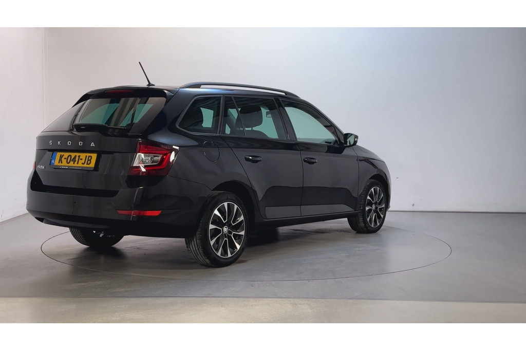 56506752-2.jpg