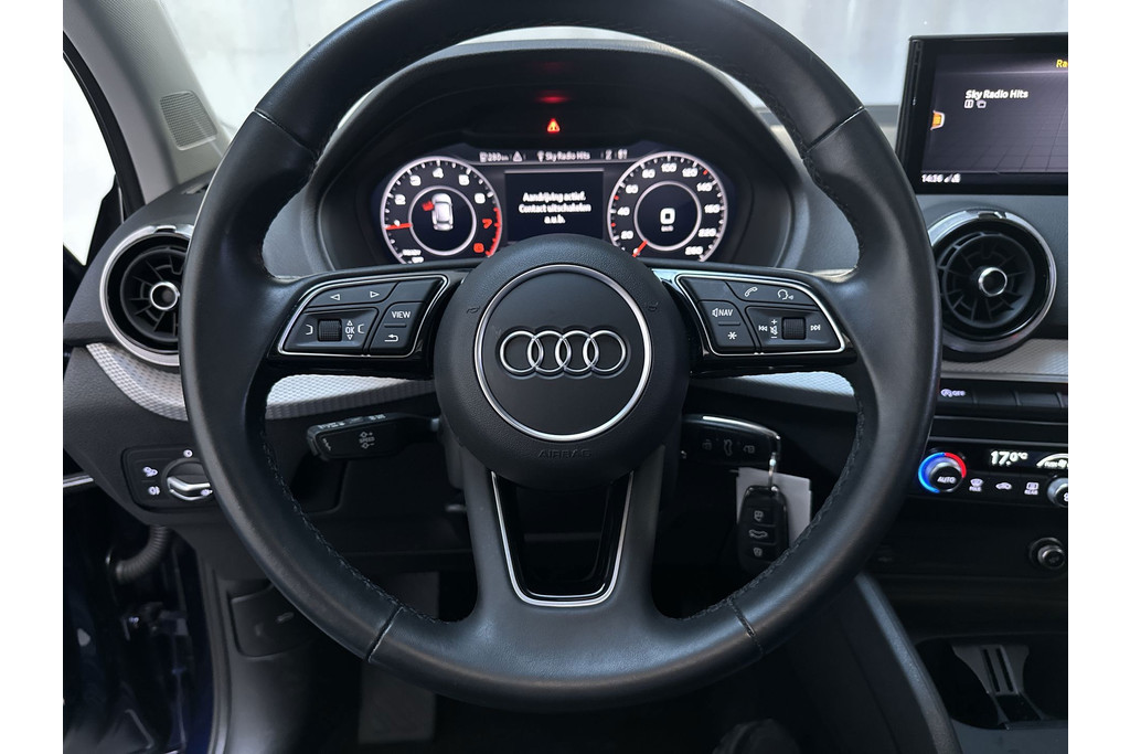 56512734-6.jpg