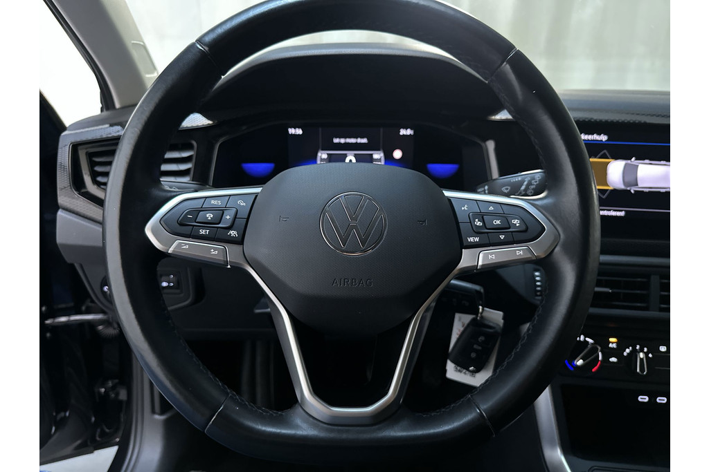 56521228-4.jpg