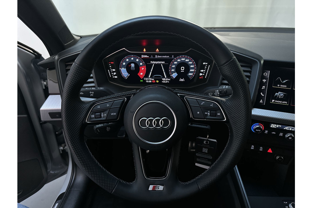 56580694-4.jpg