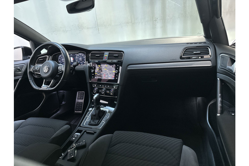 56698850-1.jpg
