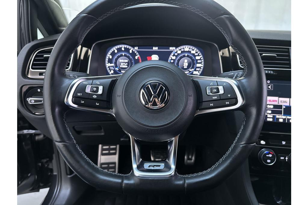 56698850-4.jpg