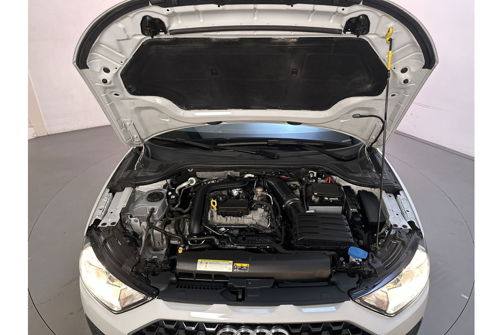56699493-16.jpg