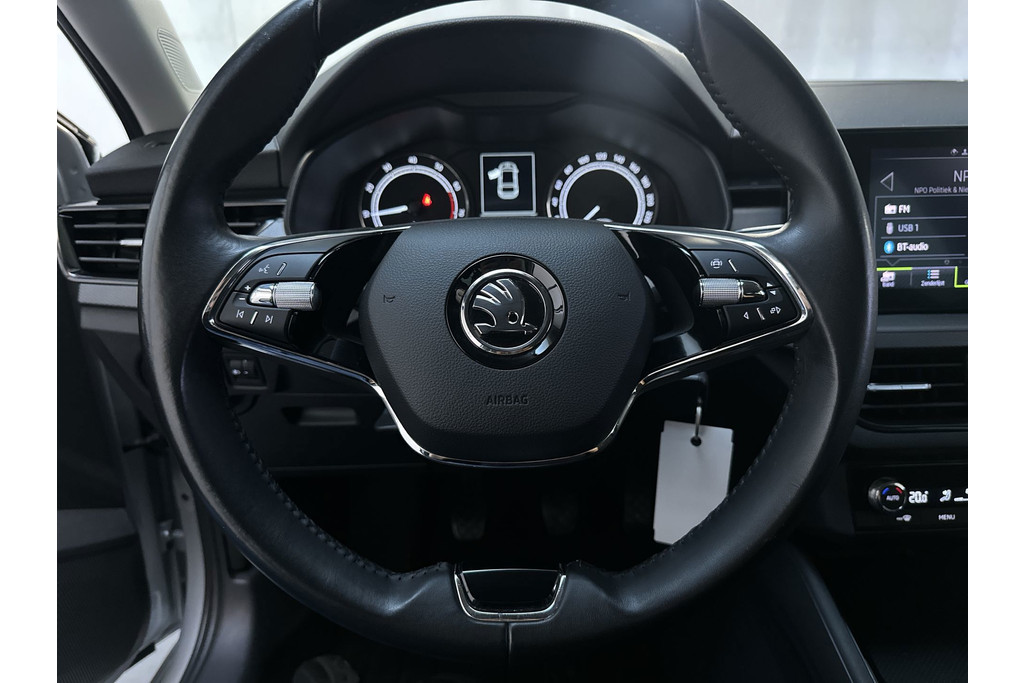 56708506-4.jpg