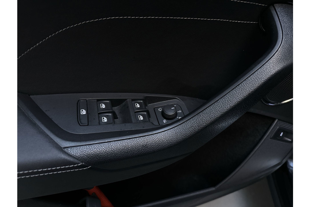 56785786-18.jpg