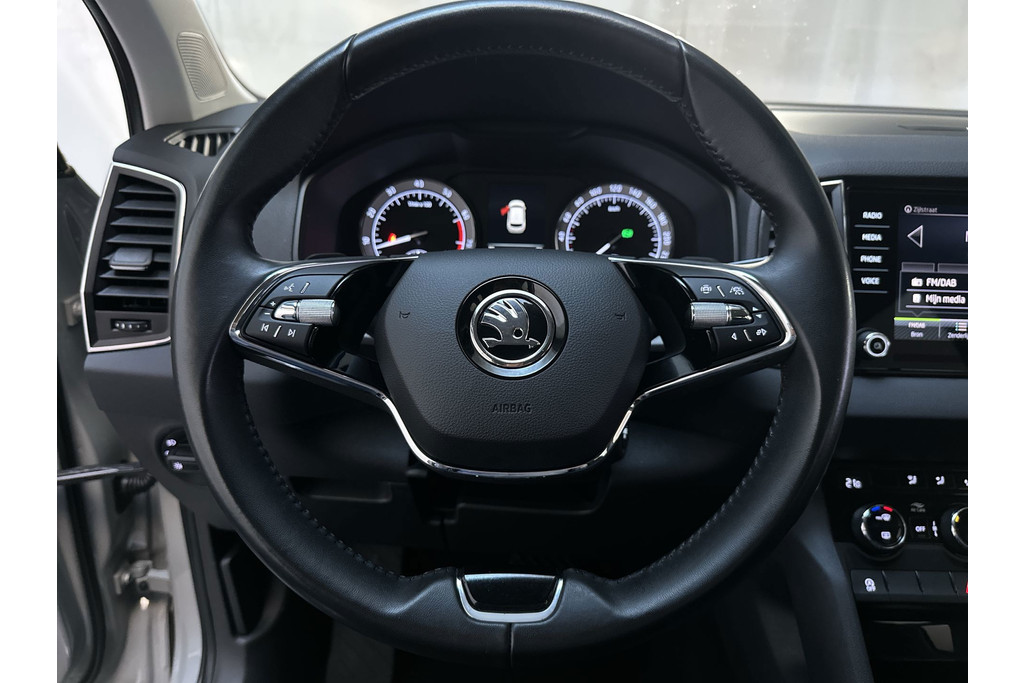 56826591-6.jpg