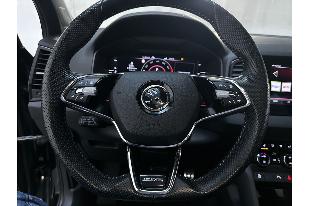 56860070-6.jpg