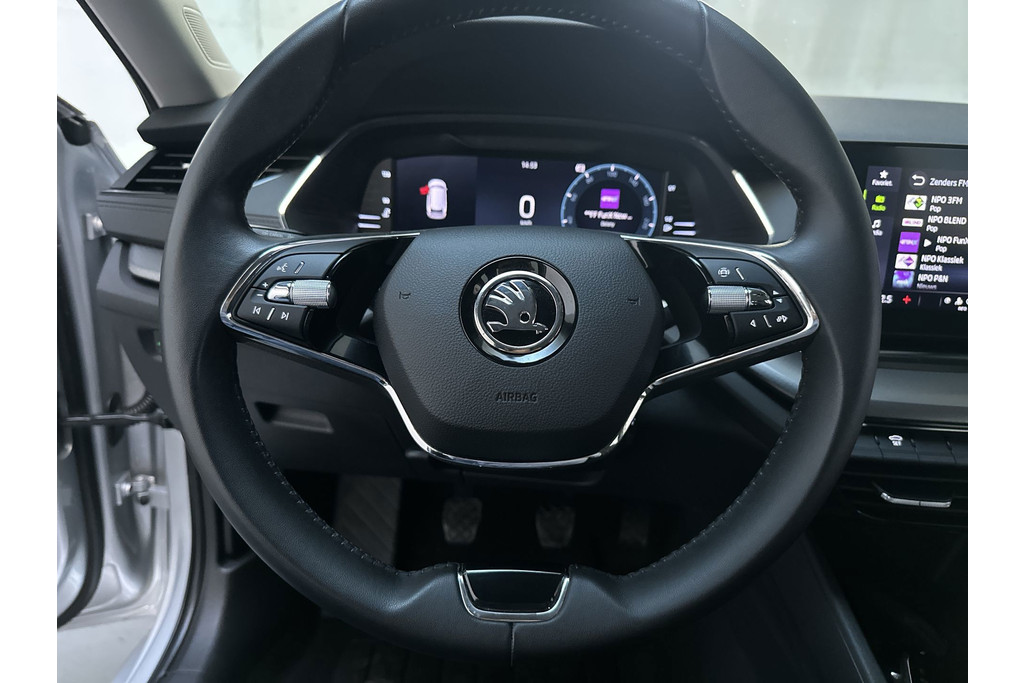 56860614-4.jpg