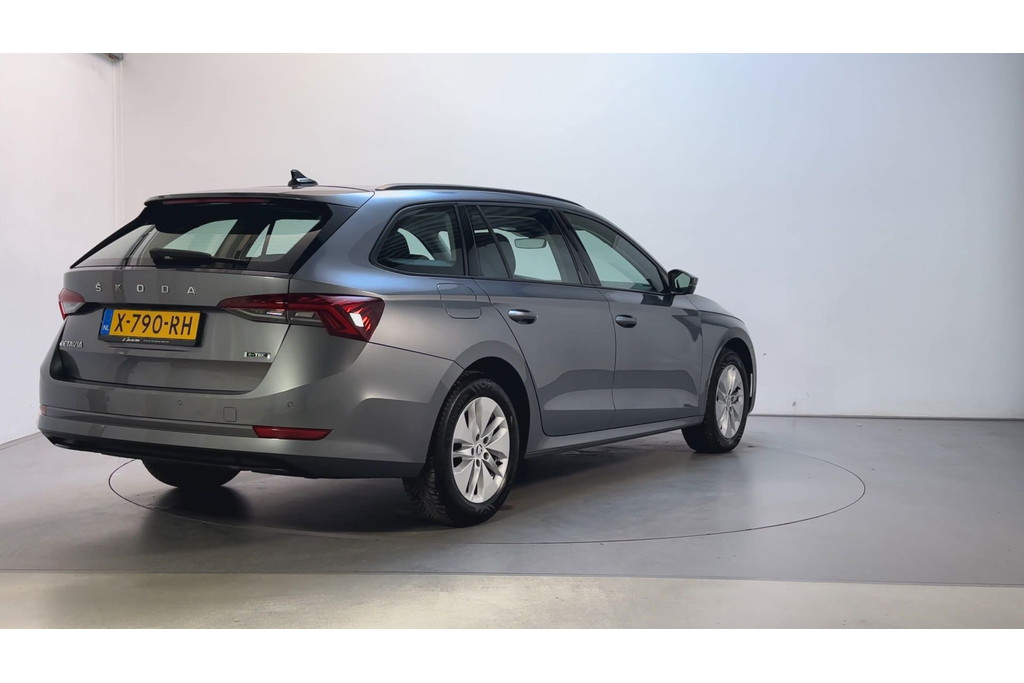 56871488-2.jpg