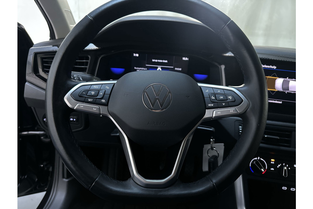 56871693-4.jpg