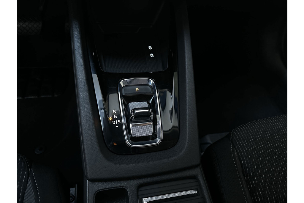 56913410-20.jpg