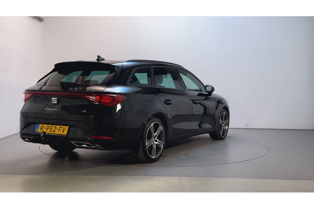 56926797-2.jpg