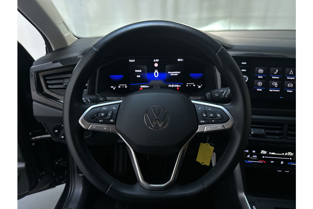 57003061-4.jpg
