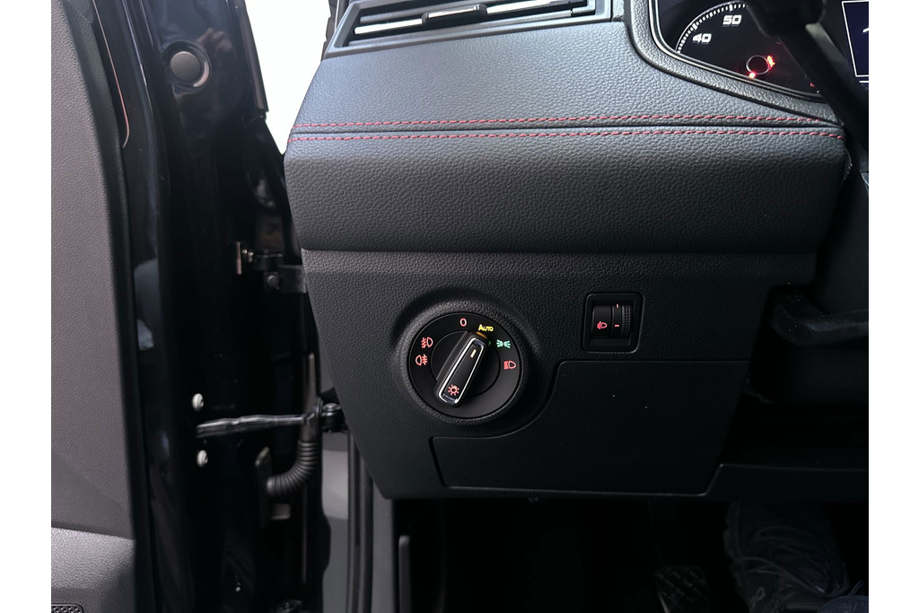 57008757-23.jpg