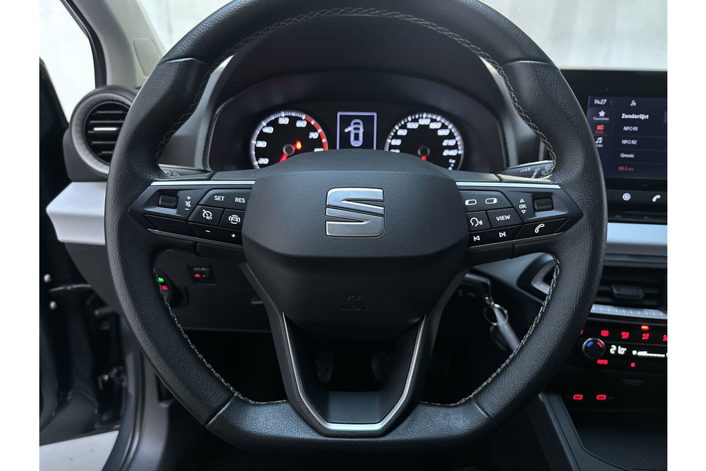 57073223-4.jpg
