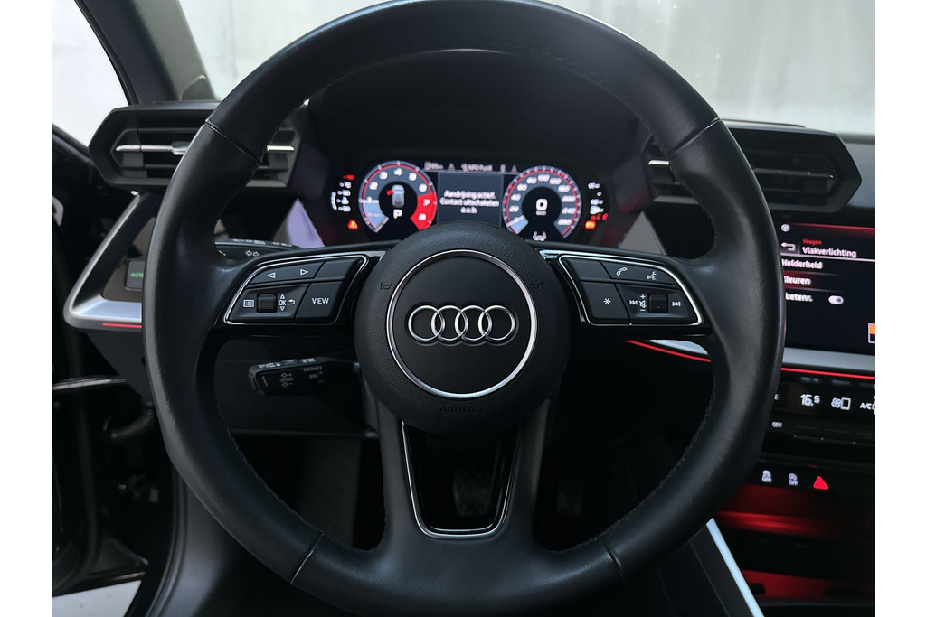 57073492-6.jpg