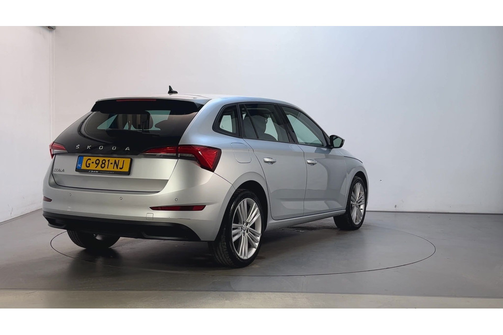 57102367-2.jpg