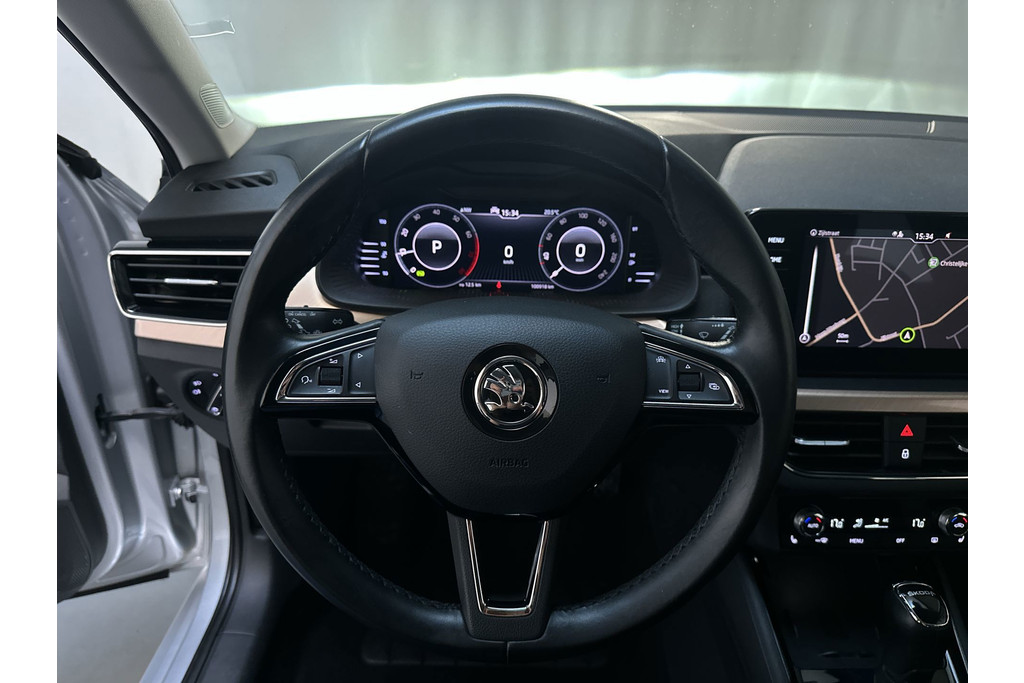 57102367-6.jpg