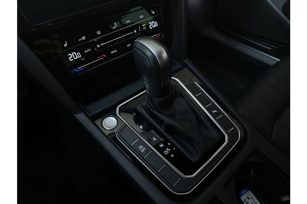 57102990-25.jpg