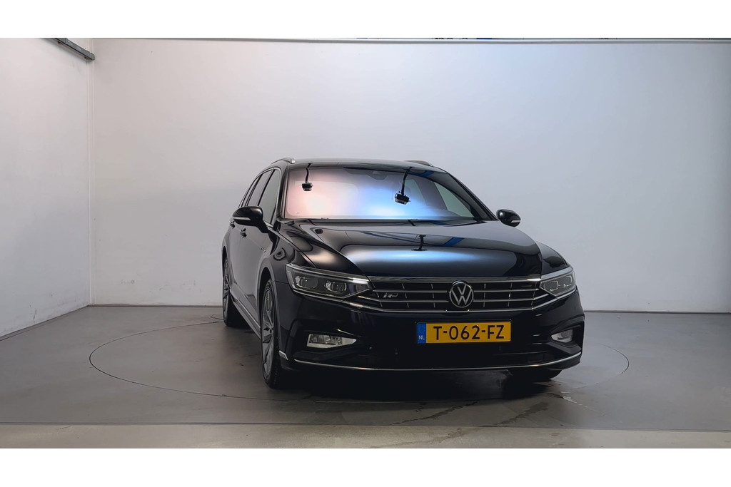 57102990-9.jpg
