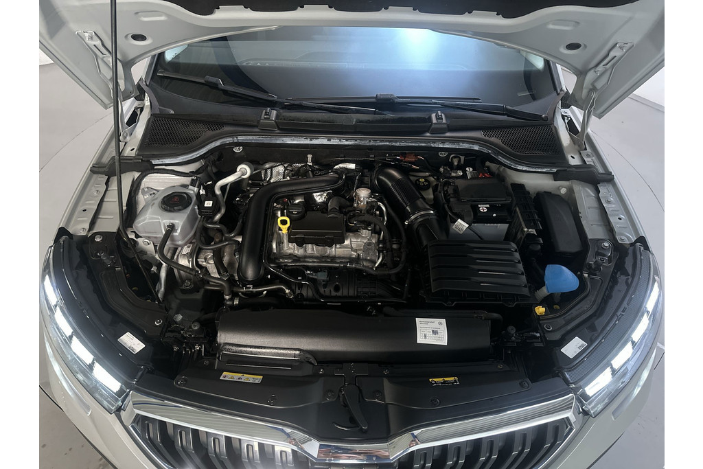 57105703-16.jpg