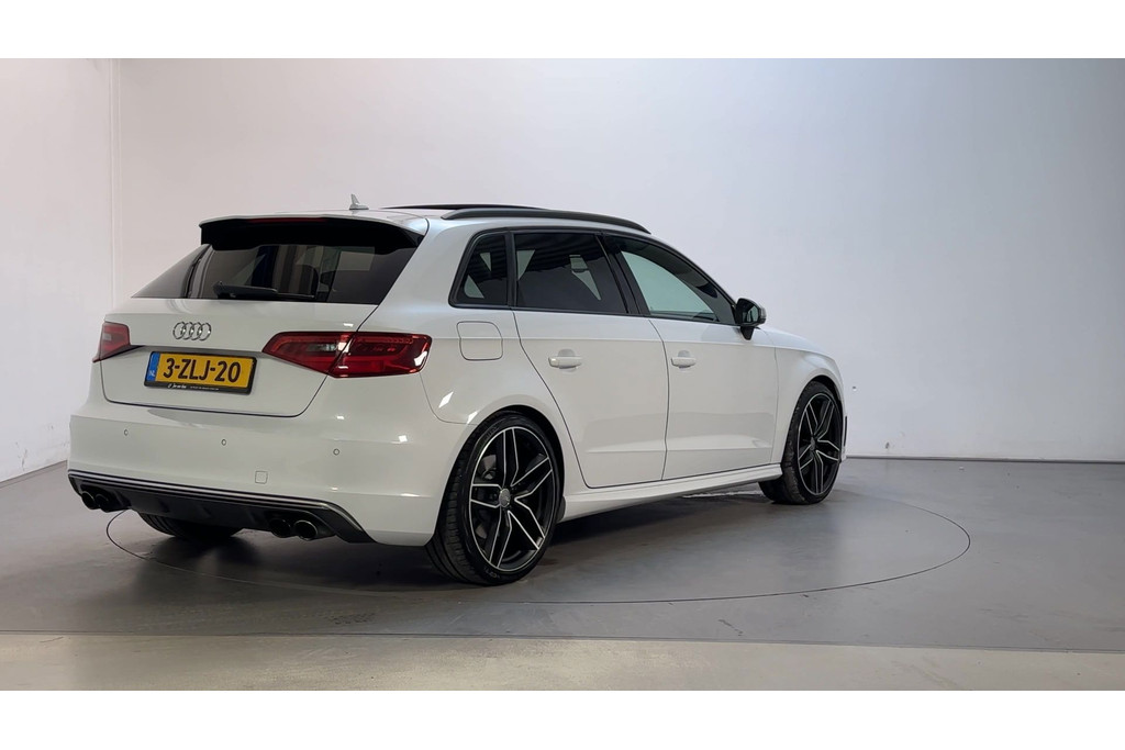 57125908-2.jpg