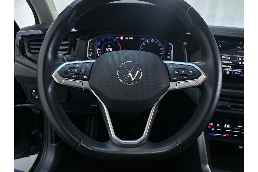 57175210-4.jpg