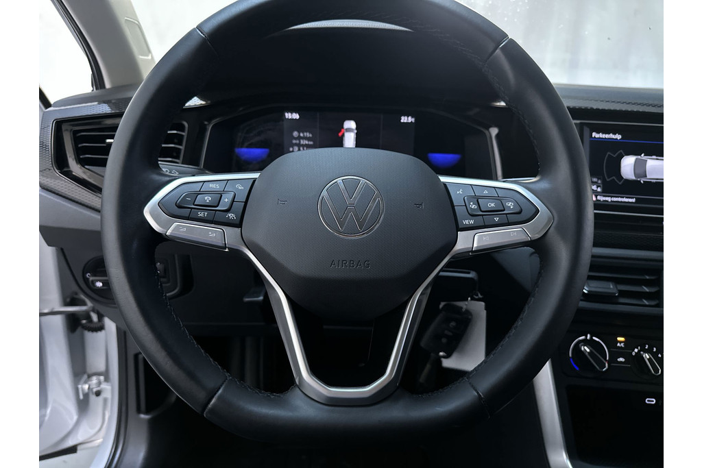 57180836-4.jpg