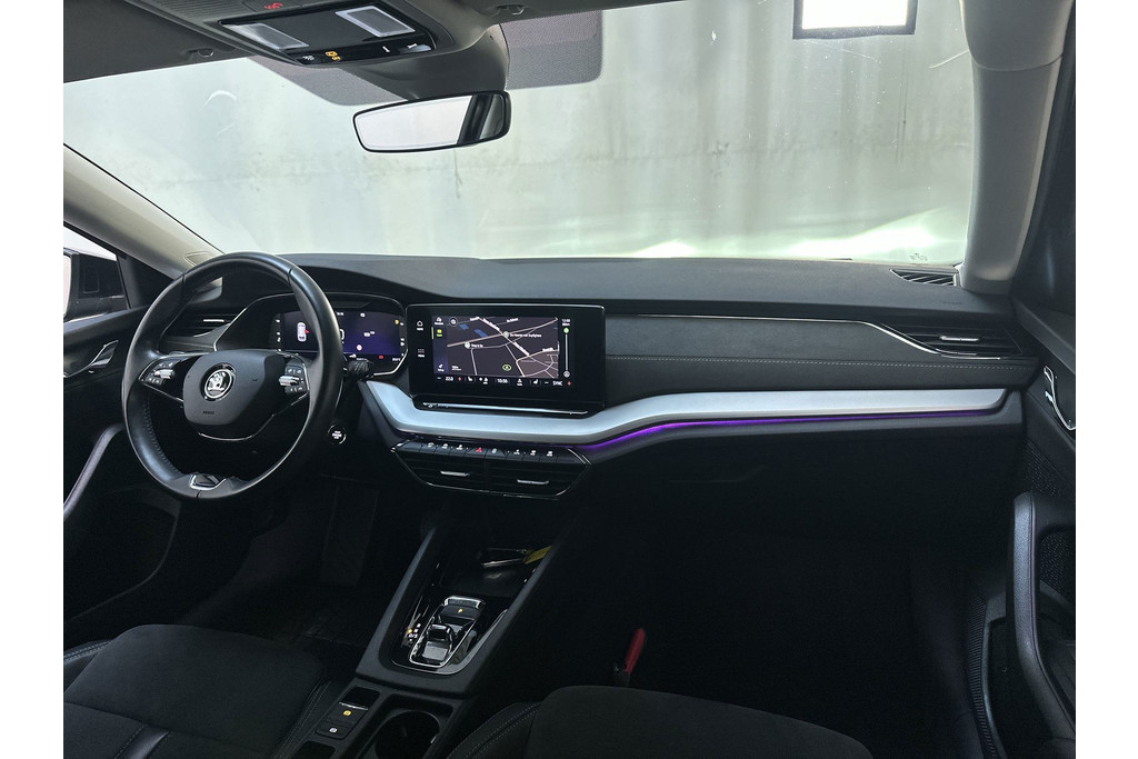 57230518-1.jpg