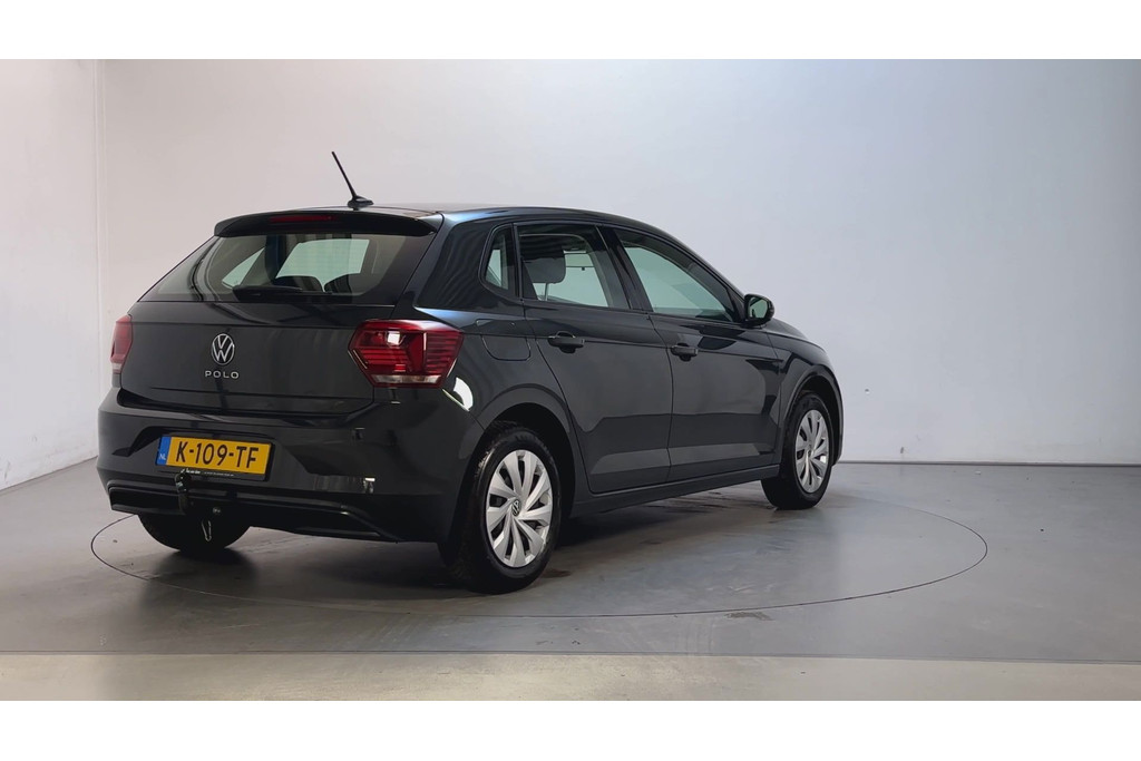 57295156-2.jpg