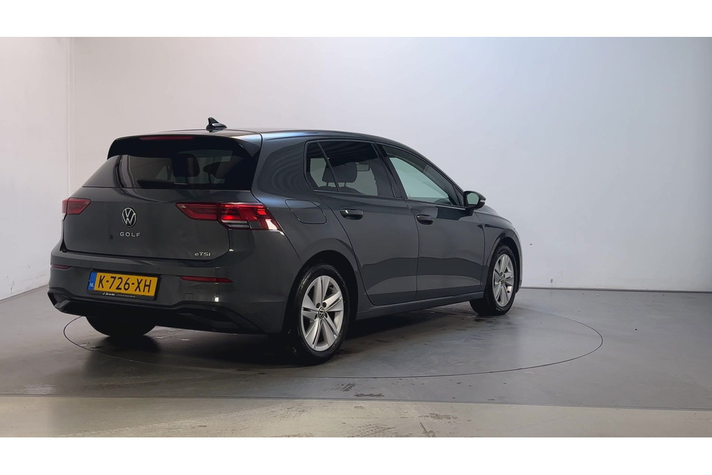 57319564-2.jpg