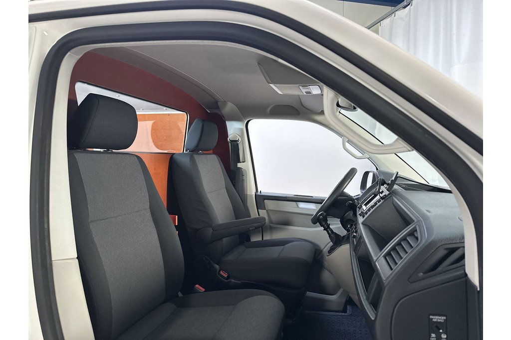 57362731-1.jpg