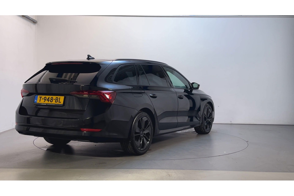 57558487-2.jpg