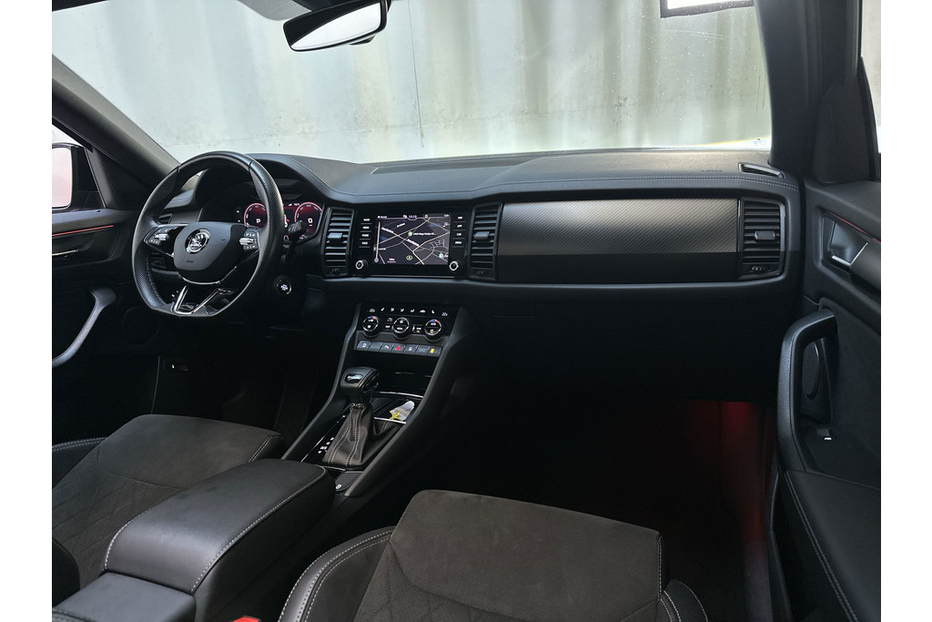 57599546-1.jpg